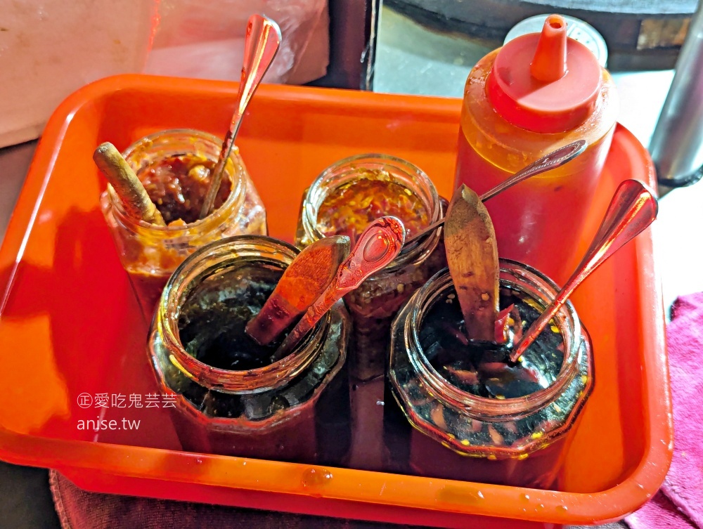 基隆崁仔頂消夜場三家美食，餐車早餐、阿珍鍋貼、朱添鮮魚號(姊姊食記)