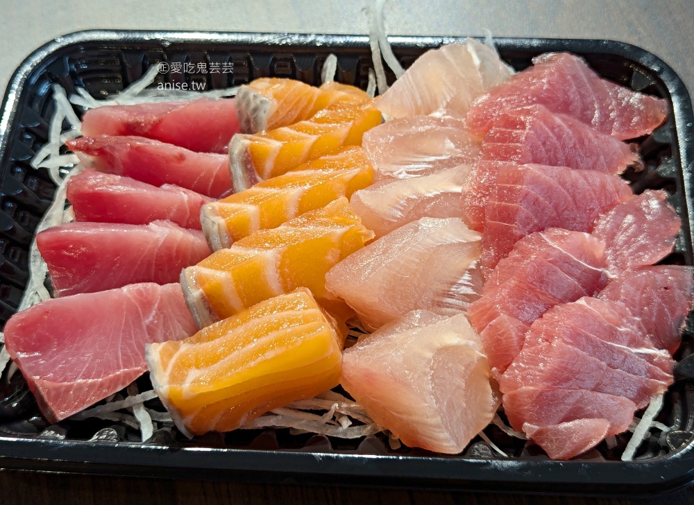 基隆崁仔頂消夜場三家美食，餐車早餐、阿珍鍋貼、朱添鮮魚號(姊姊食記)