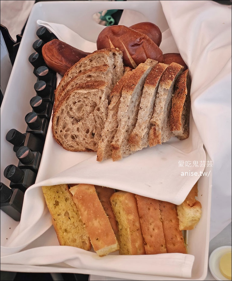 紐西蘭航空商務艙、空中沙發開箱 (搭乘日期：2025.8.5)