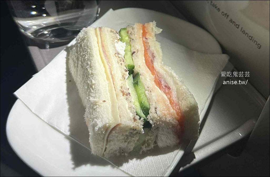 紐西蘭航空商務艙、空中沙發開箱 (搭乘日期：2025.8.5)