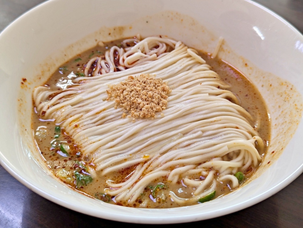 丰清揚小吃店，厚實排骨與香噴噴炒飯的絕配組合，新北投站美食(姊姊食記)