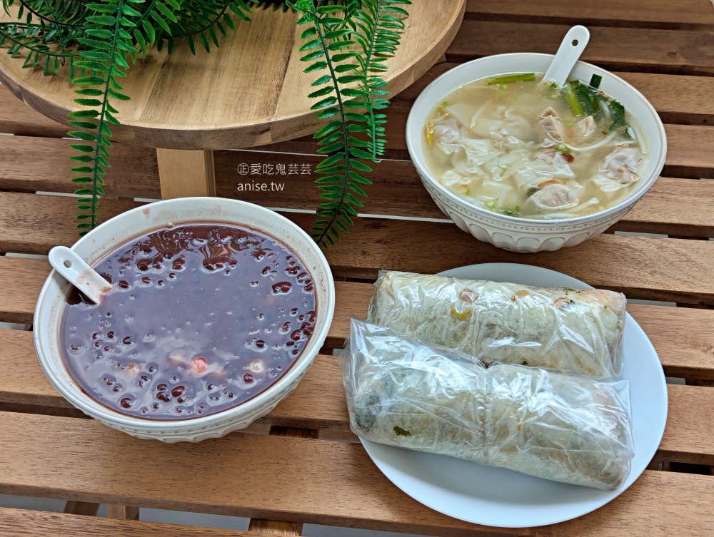 胡家潤餅，營業時間只是參考用，賣完提早打烊！桃園大廟美食(姊姊食記)