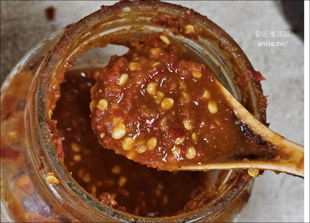 山東老牌水餃牛肉麵，超巨大水餃嚇死我