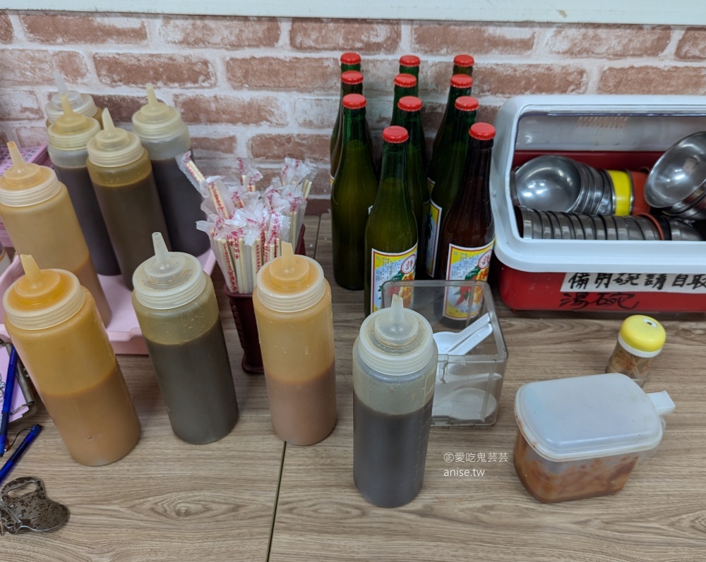 集美蚵嗲，大台北也吃的到肥美的蚵嗲與炸物，三重菜寮站美食(姊姊食記)