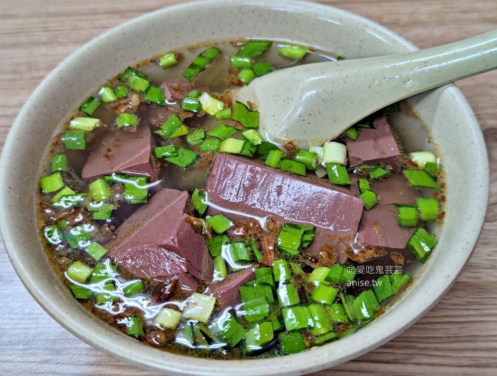 集美蚵嗲，大台北也吃的到肥美的蚵嗲與炸物，三重菜寮站美食(姊姊食記)