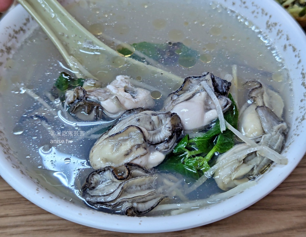 集美蚵嗲，大台北也吃的到肥美的蚵嗲與炸物，三重菜寮站美食(姊姊食記)