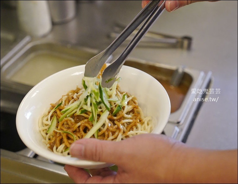 蘭花亭涼麵(創始店)，50年老店加入創新元素 @愛吃鬼芸芸