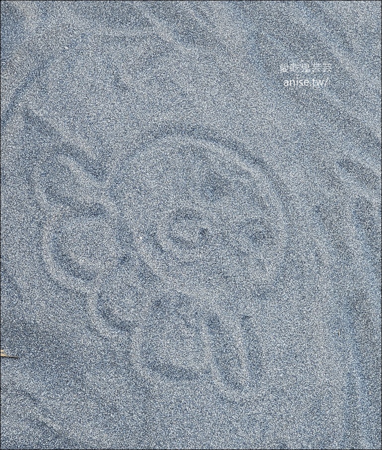 台妹炸雞翅 (五結店)，香脆不油膩的炸雞翅、炸雞腿，春捲、豆乾、豬血糕也都超好吃的啦！