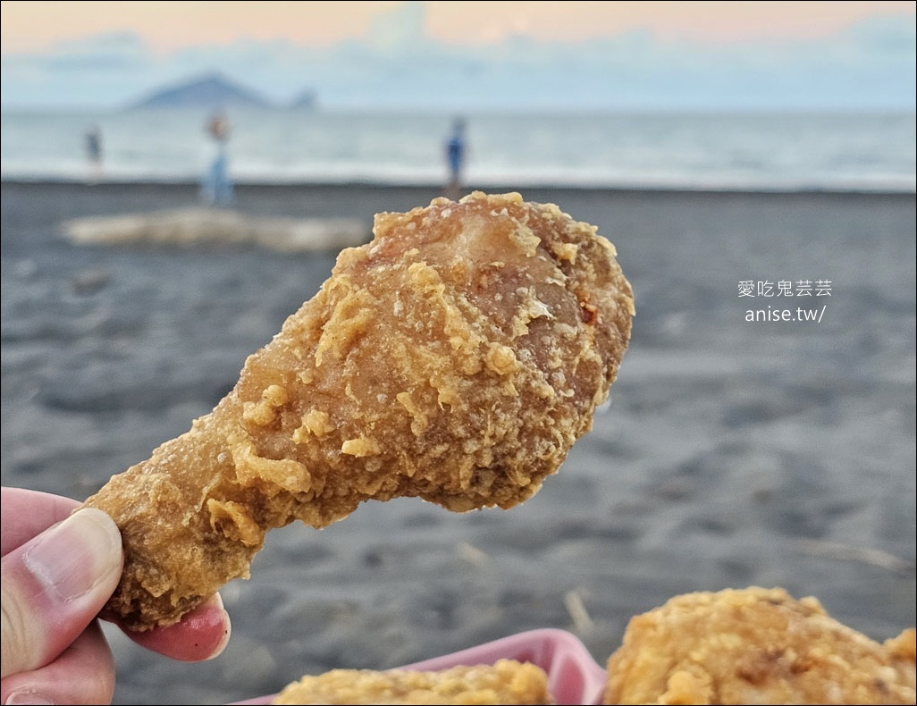 台妹炸雞翅 (五結店)，香脆不油膩的炸雞翅、炸雞腿，春捲、豆乾、豬血糕也都超好吃的啦！