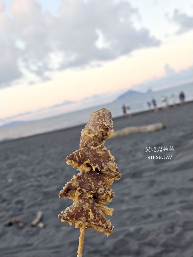 台妹炸雞翅 (五結店)，香脆不油膩的炸雞翅、炸雞腿，春捲、豆乾、豬血糕也都超好吃的啦！