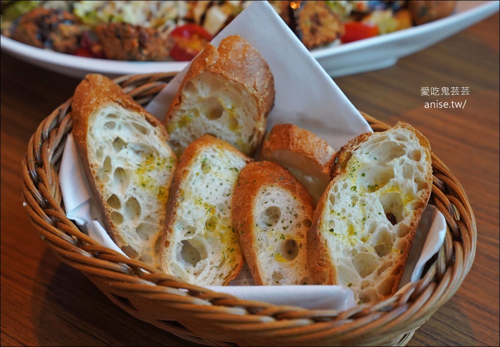 林口美食 | ABV 地中海餐酒館，超夯地中海料理+精釀啤酒，氣氛十足！👍 (文末菜單)