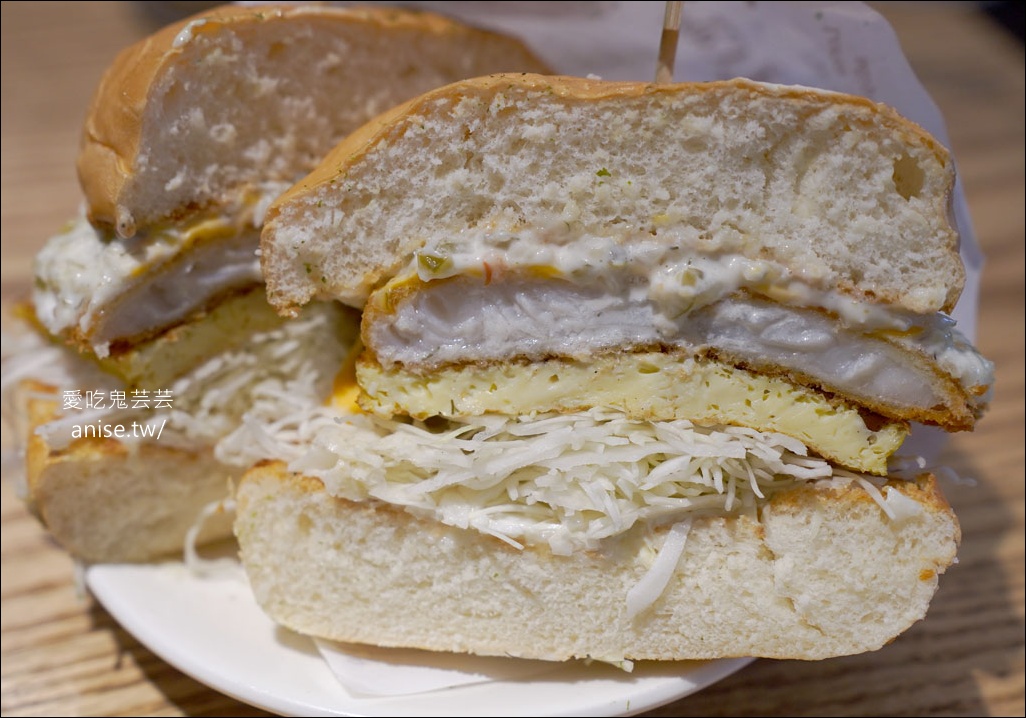 朝晨商號，新莊小清新早午餐，我是被布丁奶奶吸引來的！(寵物友善)