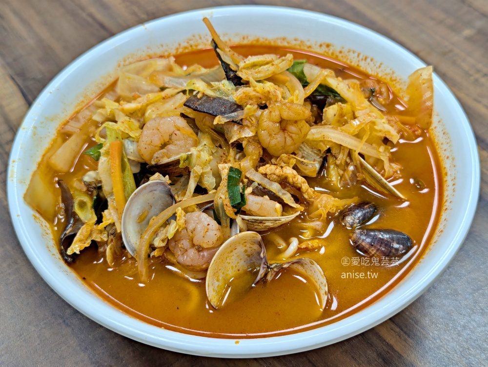 蘇記餃子館，山東燒雞、糖醋排骨平價份量足，西門站中山堂美食(姊姊食記)