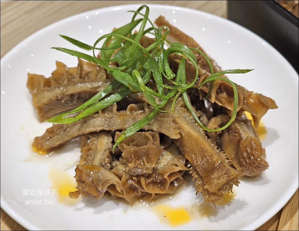 新莊火鍋 | 椪一下個人鴛鴦鍋，蔬菜自助吧，被火鍋耽誤的滷味店 (毆