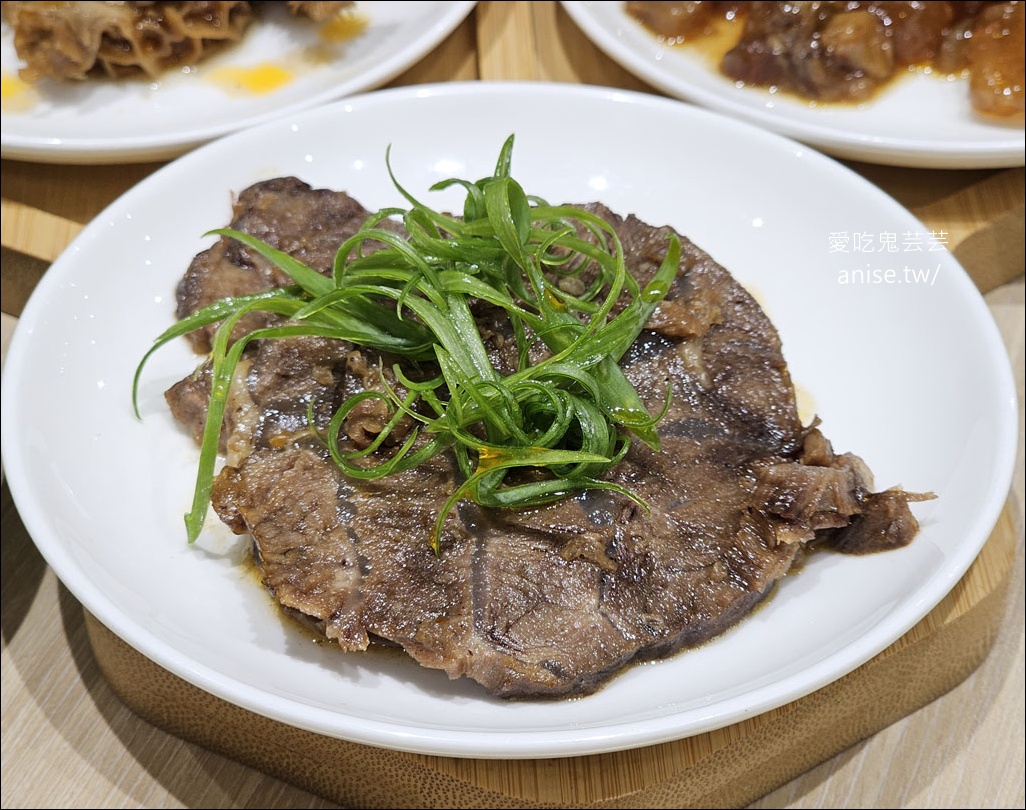 新莊火鍋 | 椪一下個人鴛鴦鍋，蔬菜自助吧，被火鍋耽誤的滷味店 (毆