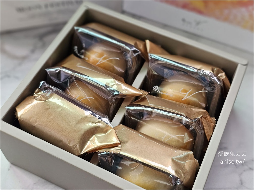 Miss V Bakery 司康月餅，烏魚子綠豆椪、紅豆蛋黃、芝麻麻糬、奶黃軟心，創意月餅超受歡迎