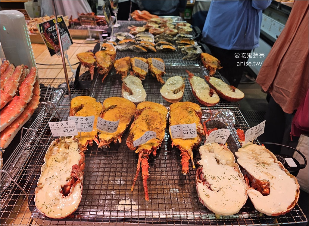 糸滿魚市場@沖繩海鮮，各式各樣海鮮，瘋狂拿是不用錢逆？