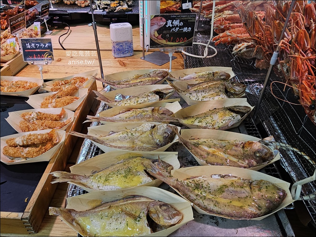 糸滿魚市場@沖繩海鮮，各式各樣海鮮，瘋狂拿是不用錢逆？