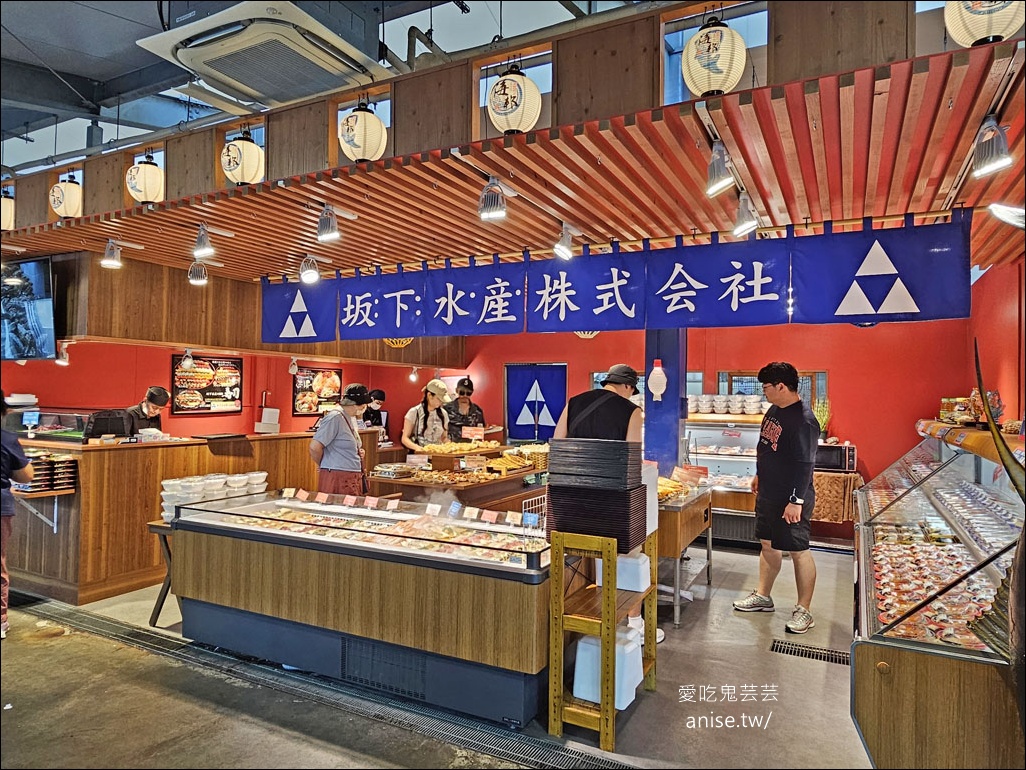 糸滿魚市場@沖繩海鮮，各式各樣海鮮，瘋狂拿是不用錢逆？