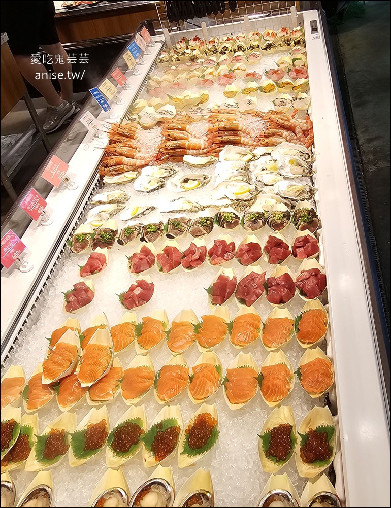 糸滿魚市場@沖繩海鮮，各式各樣海鮮，瘋狂拿是不用錢逆？