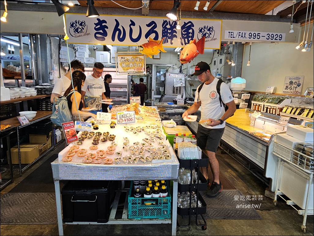 糸滿魚市場@沖繩海鮮，各式各樣海鮮，瘋狂拿是不用錢逆？