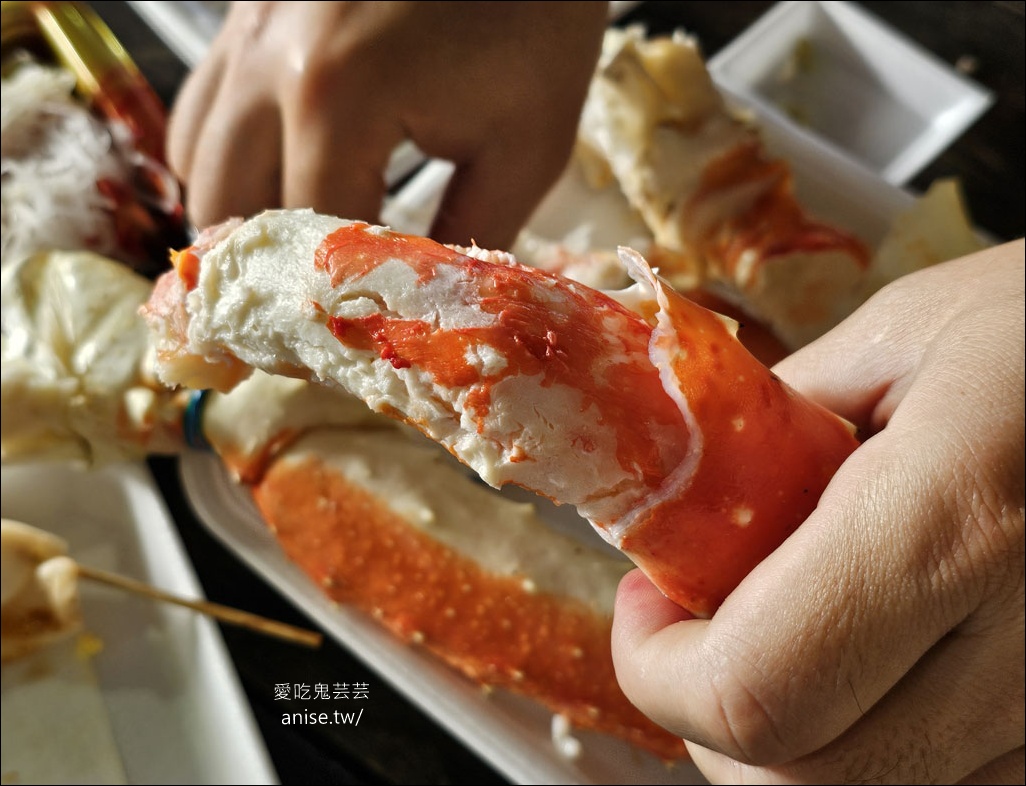 糸滿魚市場@沖繩海鮮，各式各樣海鮮，瘋狂拿是不用錢逆？