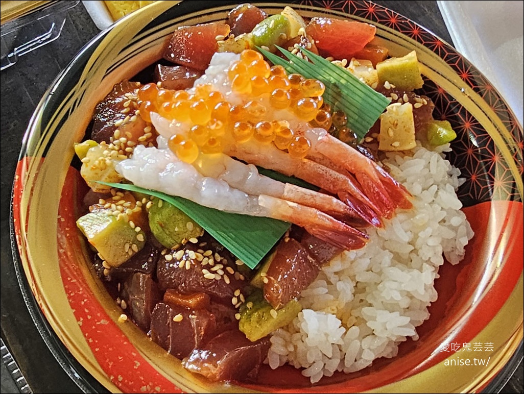 糸滿魚市場@沖繩海鮮，各式各樣海鮮，瘋狂拿是不用錢逆？