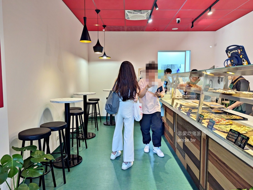 Pizza power，貌不驚人的香腸披薩卻是意外的好吃，中和廟口美食(姊姊食記)