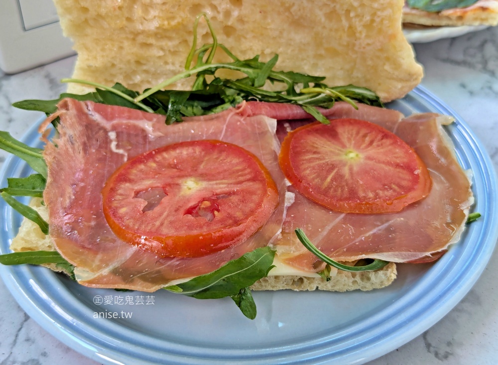 Pizza power，貌不驚人的香腸披薩卻是意外的好吃，中和廟口美食(姊姊食記)