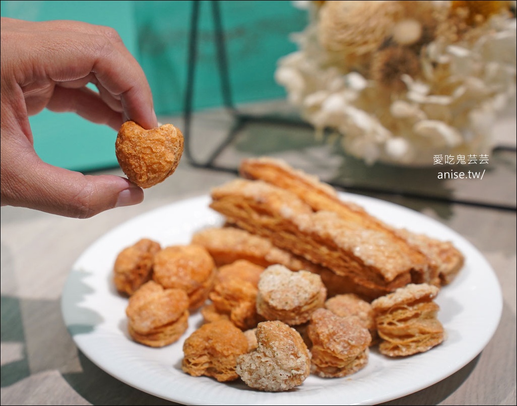 萌焙司，超人氣團購法式千層酥，夭壽涮嘴多種口味 @愛吃鬼芸芸