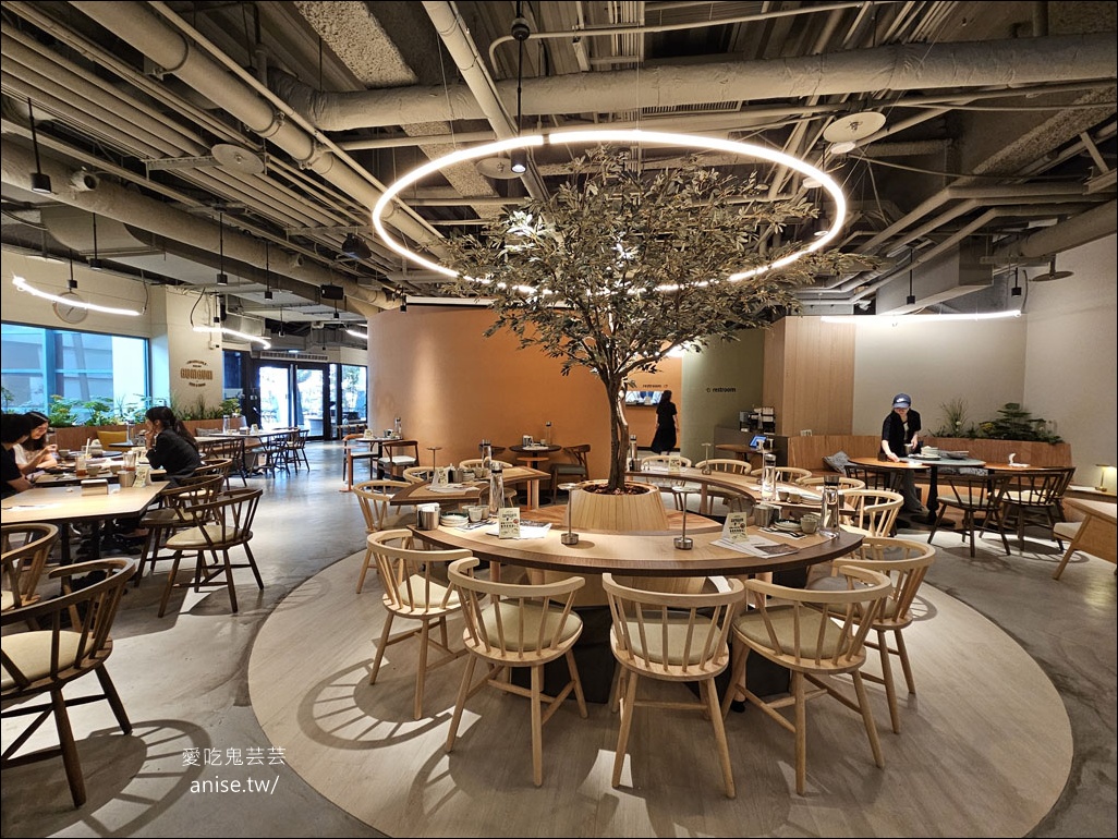 GumGum EGG -剛剛小巨蛋，啤酒雞翅專門店