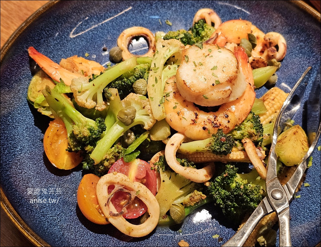 GumGum EGG -剛剛小巨蛋，啤酒雞翅專門店