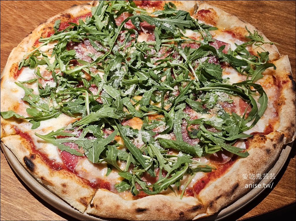 GumGum EGG -剛剛小巨蛋，啤酒雞翅專門店