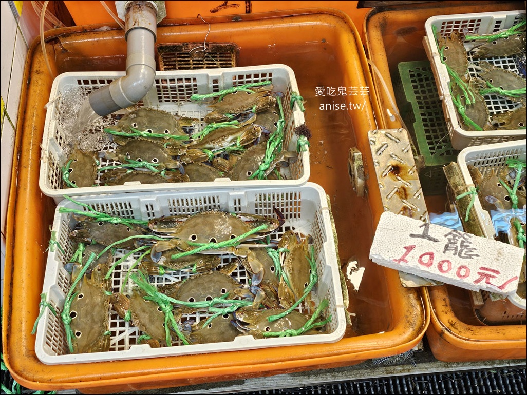 龜吼漁港漁夫市集 | 一樓買海鮮、二樓熱炒+代客料理，用餐區無敵海景太厲害！