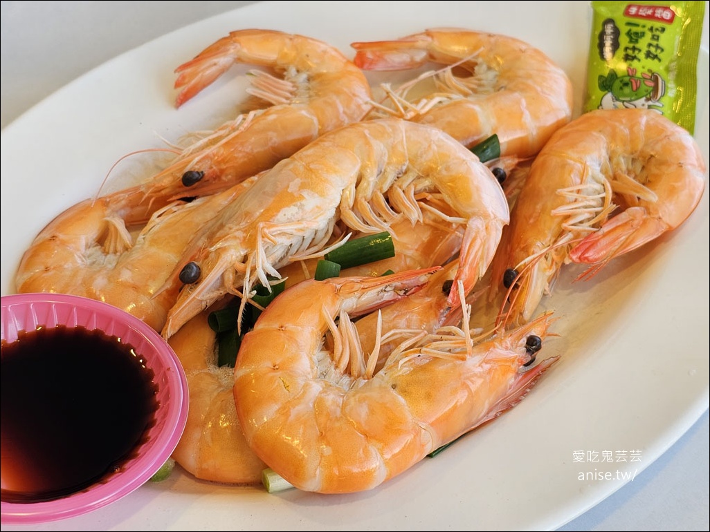 龜吼漁港漁夫市集 | 一樓買海鮮、二樓熱炒+代客料理，用餐區無敵海景太厲害！