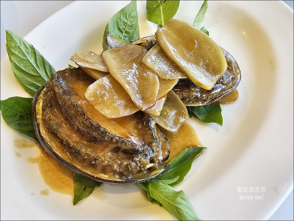 龜吼漁港漁夫市集 | 一樓買海鮮、二樓熱炒+代客料理，用餐區無敵海景太厲害！