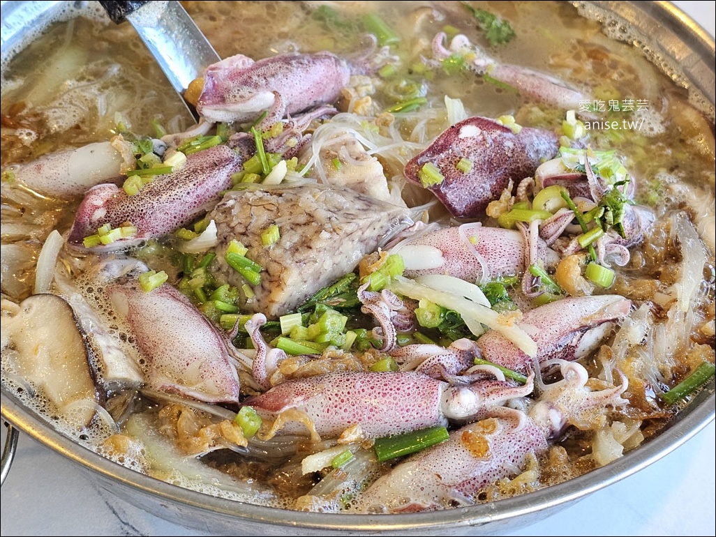 龜吼漁港漁夫市集 | 一樓買海鮮、二樓熱炒+代客料理，用餐區無敵海景太厲害！