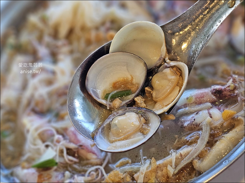 龜吼漁港漁夫市集 | 一樓買海鮮、二樓熱炒+代客料理，用餐區無敵海景太厲害！