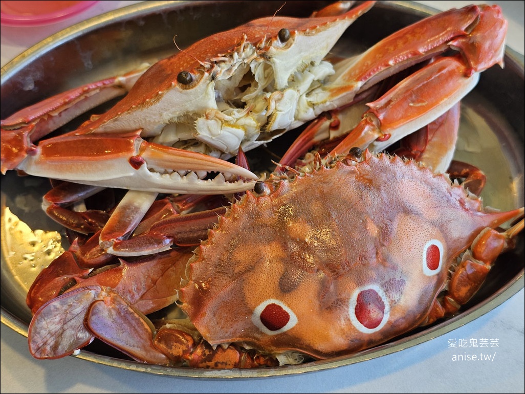 龜吼漁港漁夫市集 | 一樓買海鮮、二樓熱炒+代客料理，用餐區無敵海景太厲害！