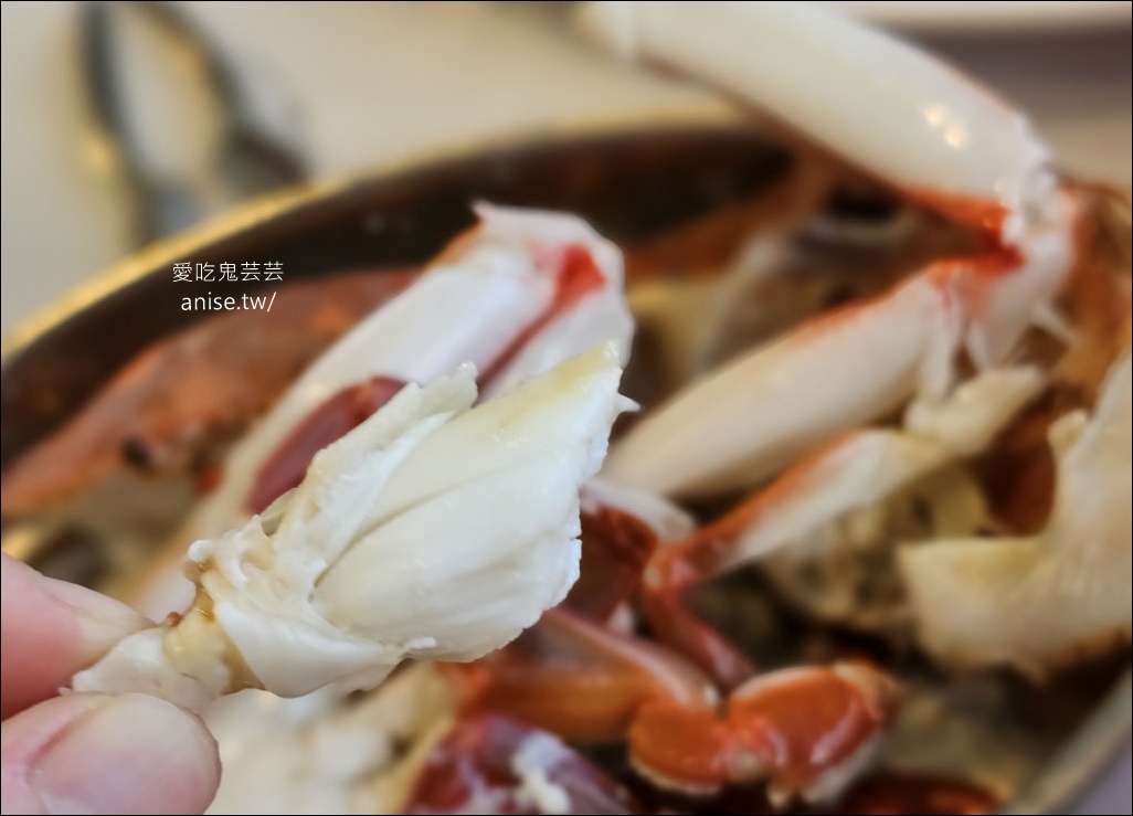 龜吼漁港漁夫市集 | 一樓買海鮮、二樓熱炒+代客料理，用餐區無敵海景太厲害！
