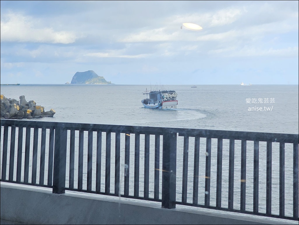 龜吼漁港漁夫市集 | 一樓買海鮮、二樓熱炒+代客料理，用餐區無敵海景太厲害！