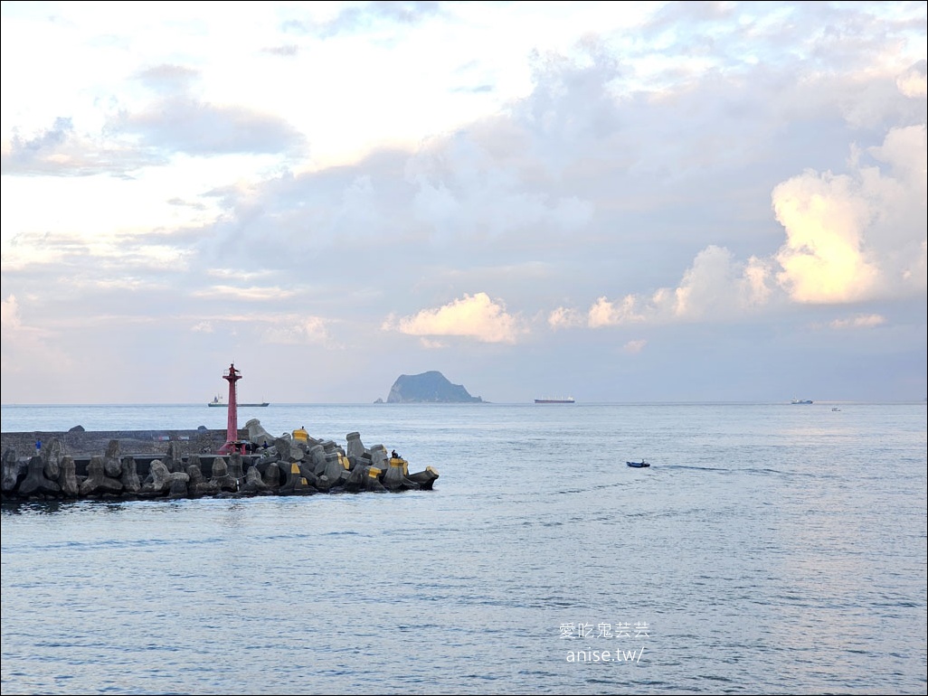 龜吼漁港漁夫市集 | 一樓買海鮮、二樓熱炒+代客料理，用餐區無敵海景太厲害！