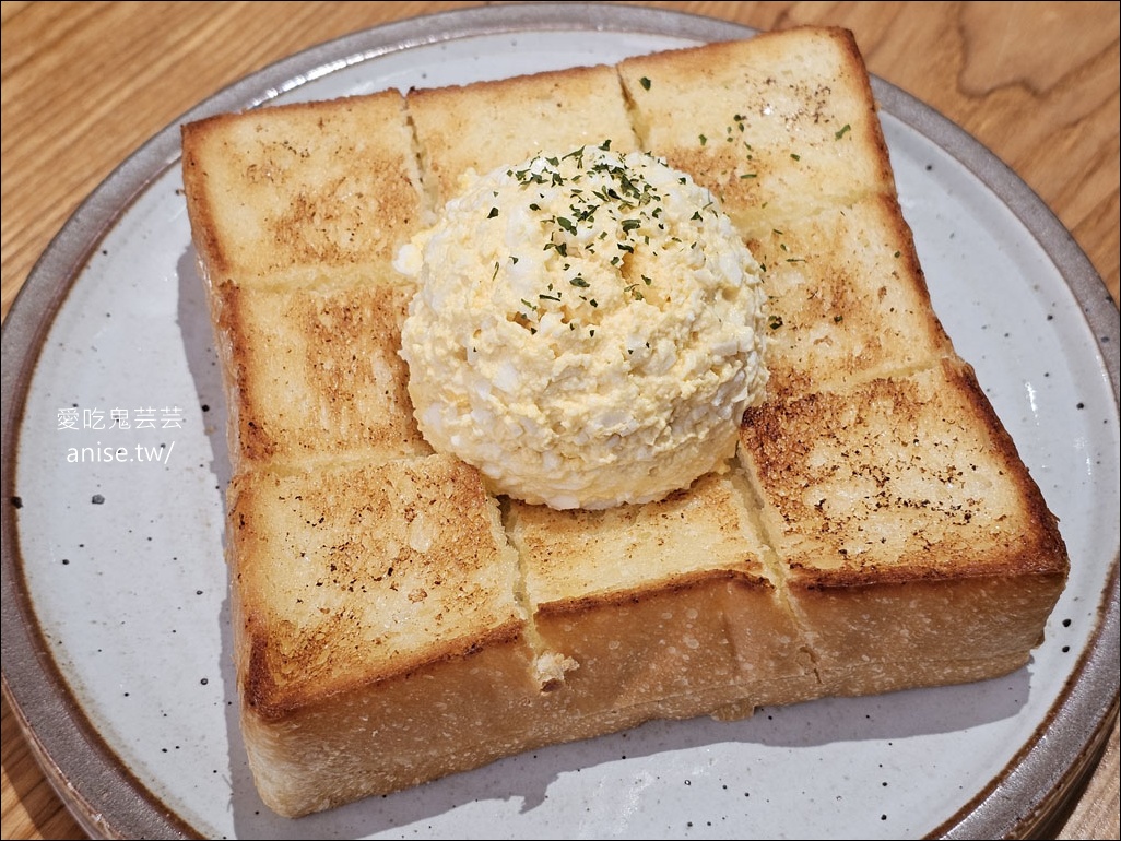 Fly Cafe 敦北店(長庚醫院後方)，肉桂捲和西西里咖啡還是得蒼蠅哥啊！(台北不限時咖啡廳)