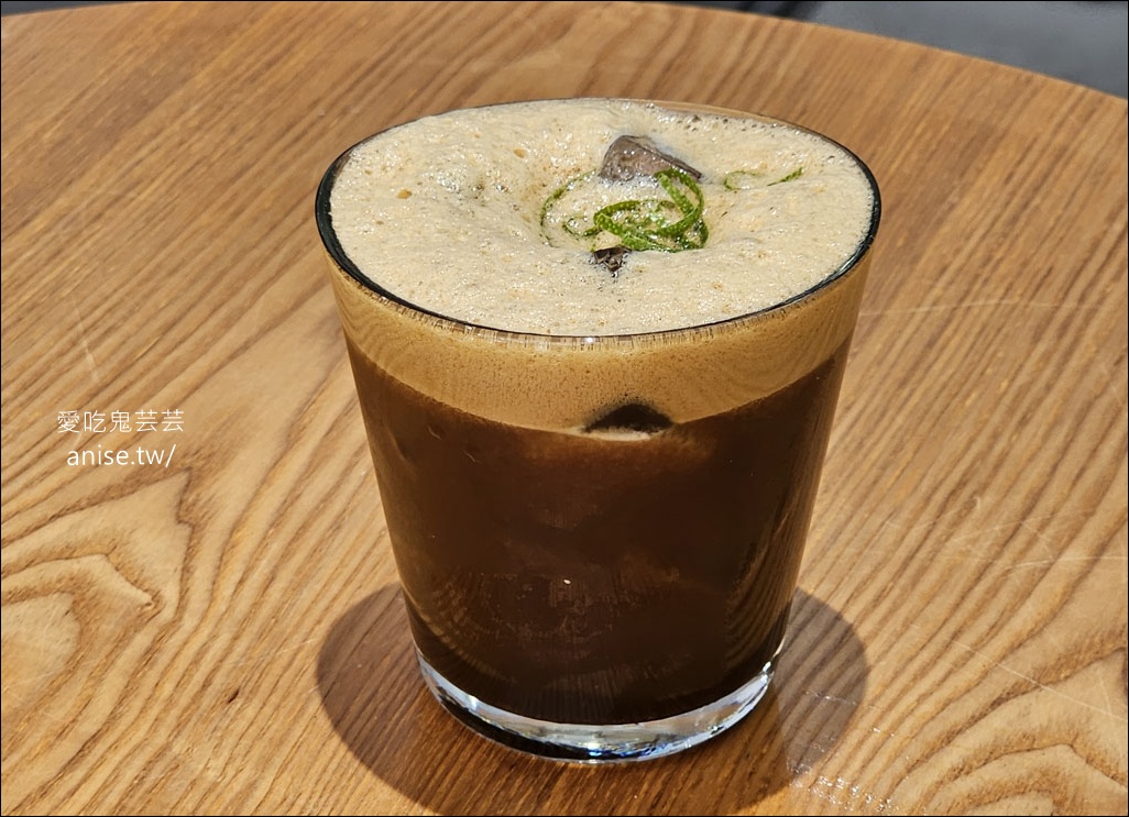 Fly Cafe 敦北店(長庚醫院後方)，肉桂捲和西西里咖啡還是得蒼蠅哥啊！(台北不限時咖啡廳)