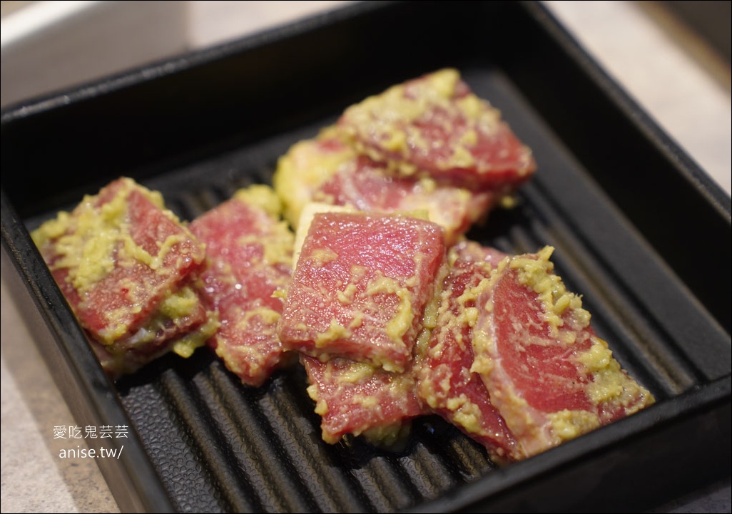 肉次方 燒肉放題 | 燒肉店也有壽喜燒吃到飽？還添加貴族糖果金平糖，原塊牛排務必吃好吃滿！