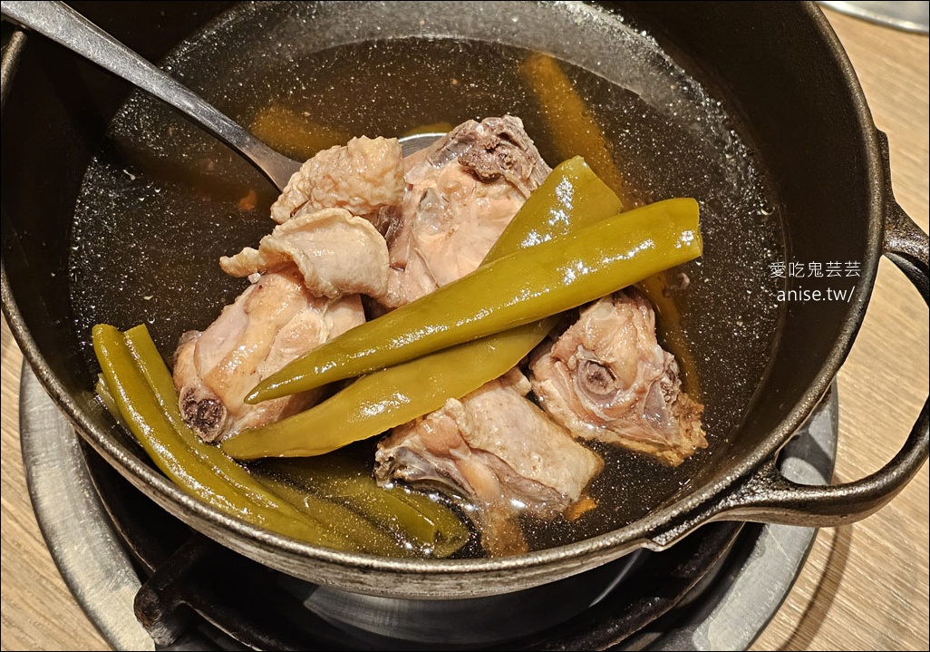 台中火鍋 | 湯棧中清店，冷藏肉鍋物專賣店，湯底有雞肉耶！ @愛吃鬼芸芸