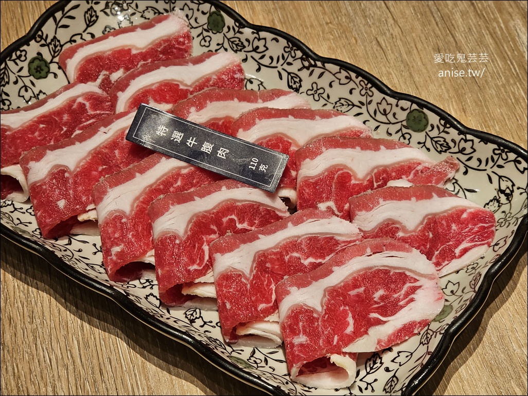 台中火鍋 | 湯棧中清店，冷藏肉鍋物專賣店，湯底有雞肉耶！