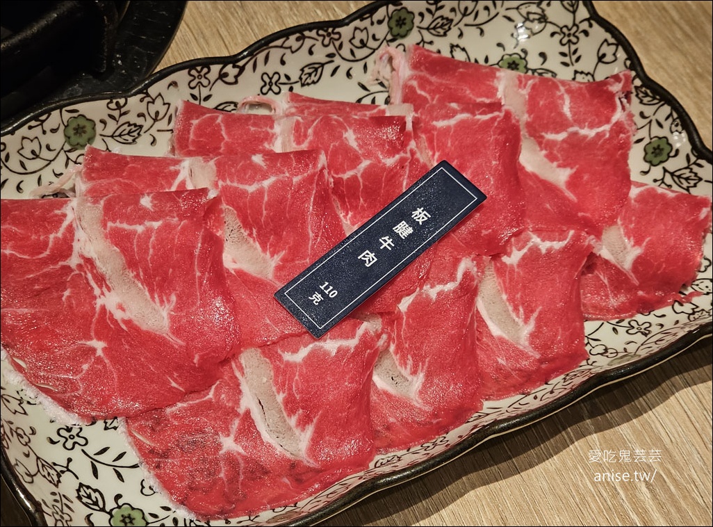 台中火鍋 | 湯棧中清店，冷藏肉鍋物專賣店，湯底有雞肉耶！