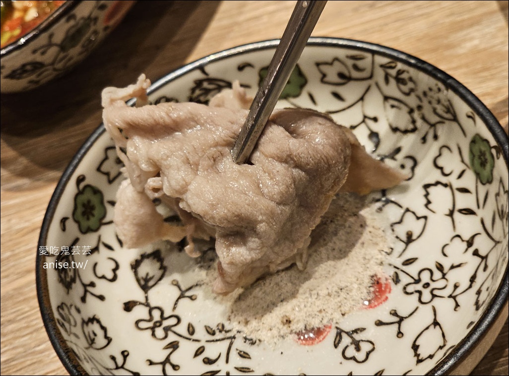 台中火鍋 | 湯棧中清店，冷藏肉鍋物專賣店，湯底有雞肉耶！