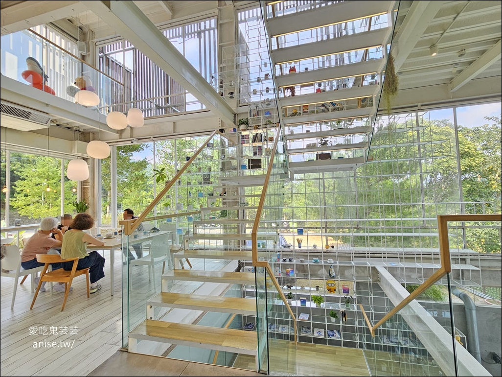 蠻荒咖啡 | 日月潭精品咖啡，純白美麗的明亮咖啡屋